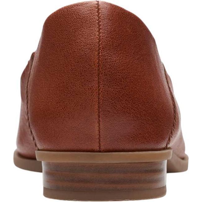 Clarks Women&#39;s Sarafyna Freva Loafer