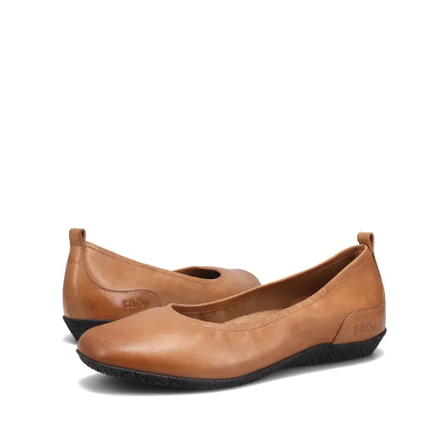 Pair of Women&#39;s Taos Flat Chit Chat in caramel brown leather