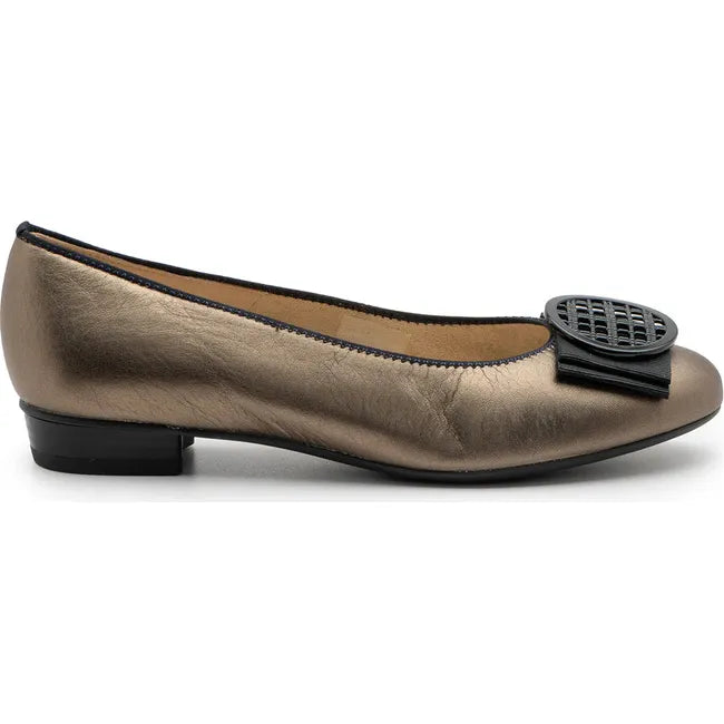 Ara Women&