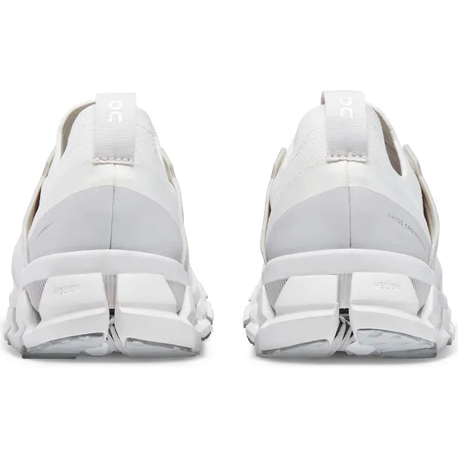 Heels of On Running Women&#39;s Cloudswift 3 Running Shoes in white and frost gray