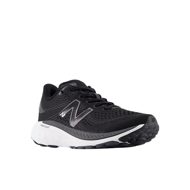 Angled side of New Balance Kids' 860 V13 Running Shoe in black