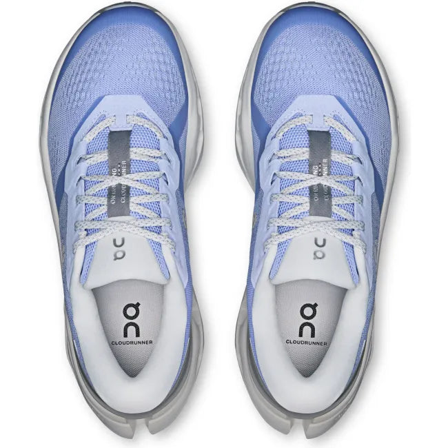 Top down view of On Running Women&
