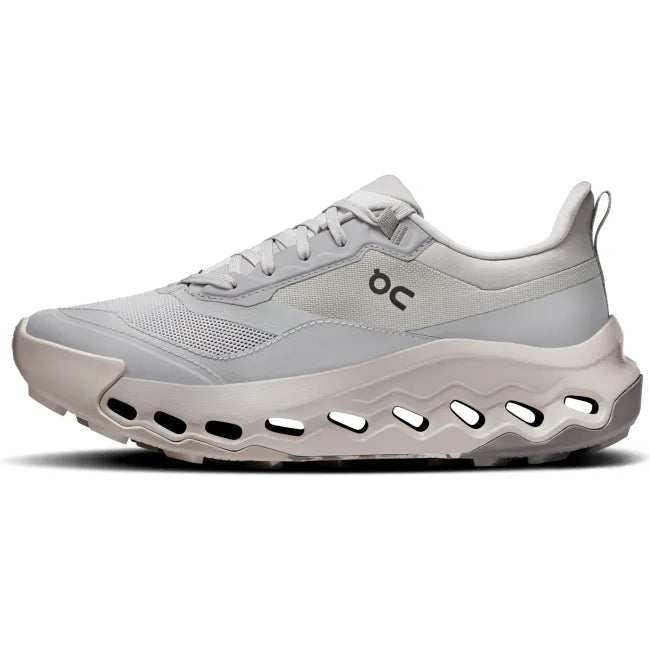 Medial side of On Running Women's Cloudhorizon 2 Hiking Shoe in Glacier/Pearl