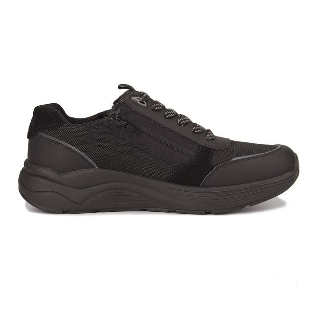 Medial side of Drew Men&