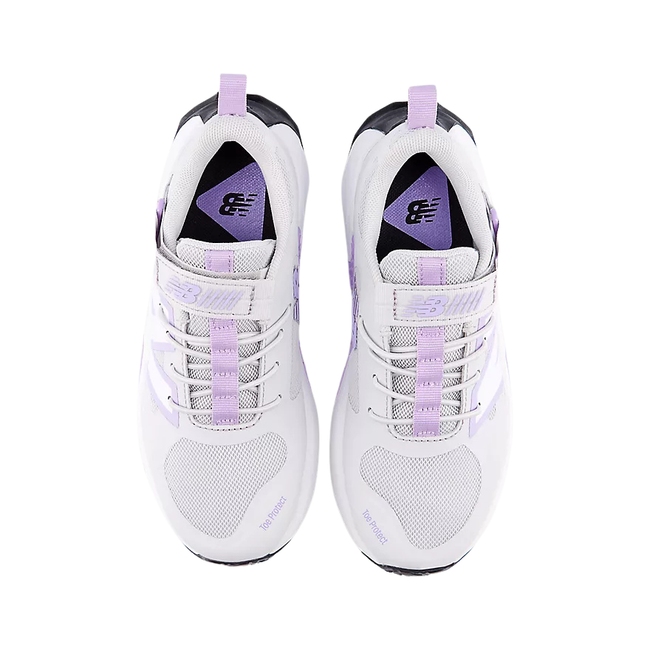 Top of New Balance Kids' FuelCell Play Bungee with Top Strap in Lilac Glo