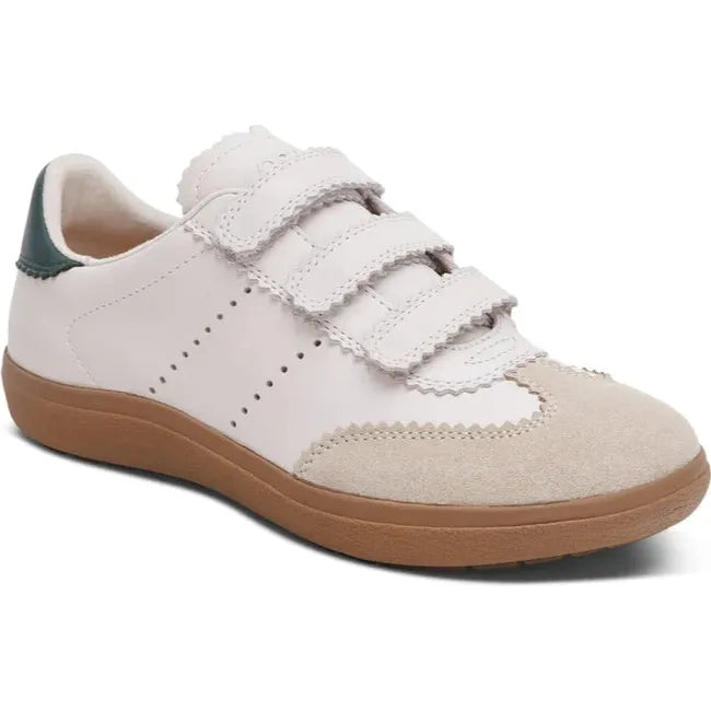 Front angled view of Women's Aetrex Morgan Arch Support Retro Sneaker in Birch and white
