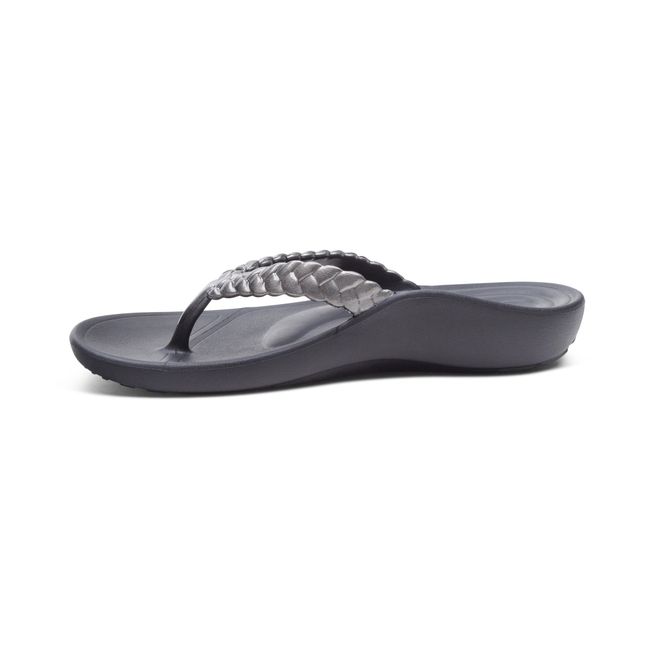 Medial profile of Aetrex Women&