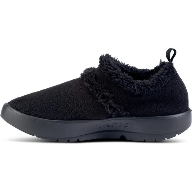Medial side of Women's OOFOS OOcoozie Low Shoe in all black