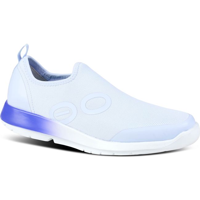 Front angled view of laceless Women's OOFOS OOmg Sport in fade mesh with purple and white sole