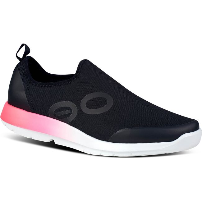 Front angled view of laceless Women's OOFOS Oomg Sport Shoe black mesh and pink fade