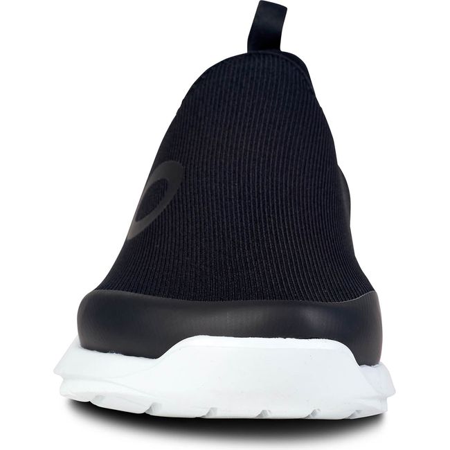 Front of laceless Women's OOFOS Oomg Sport LS Shoe black mesh and pink fade