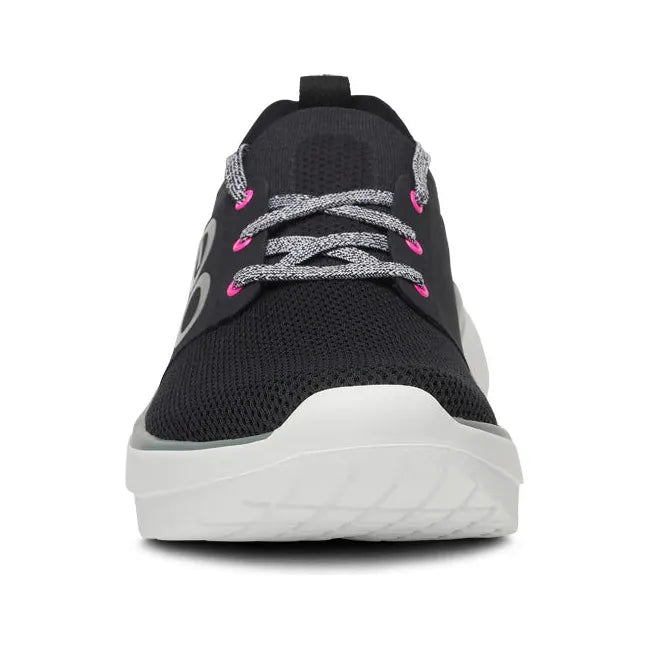 Front of Women's OOfos OOmy Stride Shoe in Black and White