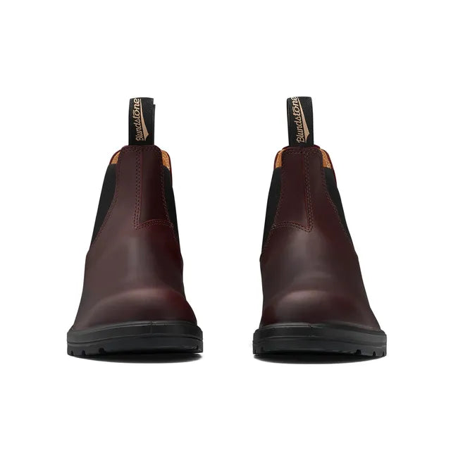 Front view of Unisex Blundstone 2130 Classic Chelsea Boots in auburn leather