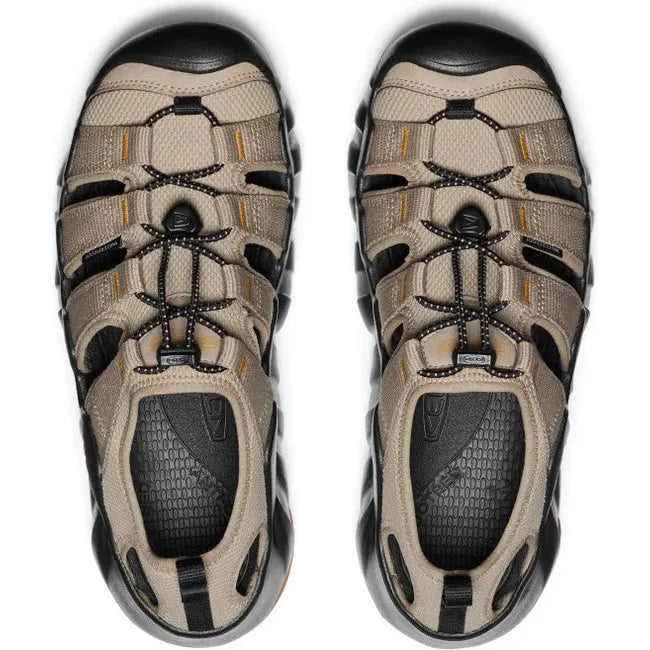 Top down view of Men&#39;s KEEN Hyperport H2 closed toe sandals in brindle black