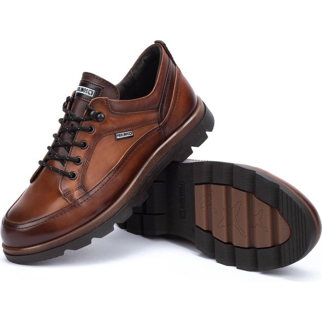 Pair of Men's Pikolinos Vigo Shoe in Cuero brown leather showing the upper and rugged sole