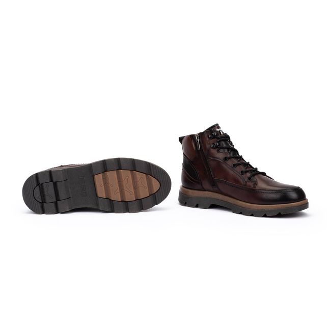 Pair of Men&