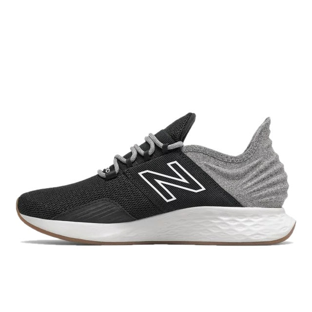 New Balance Women's Fresh Foam ROAV Running Shoe Black/Grey wroavtk