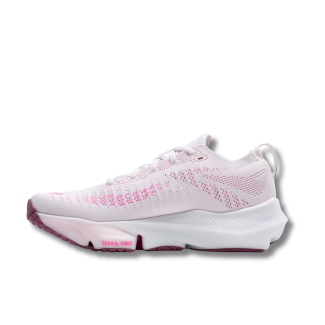 Medial side of Brooks Women&