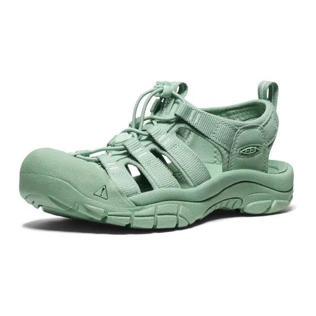 Front angled view of Women's Keen Newport H2 Sandal in Monochrome Granite Green