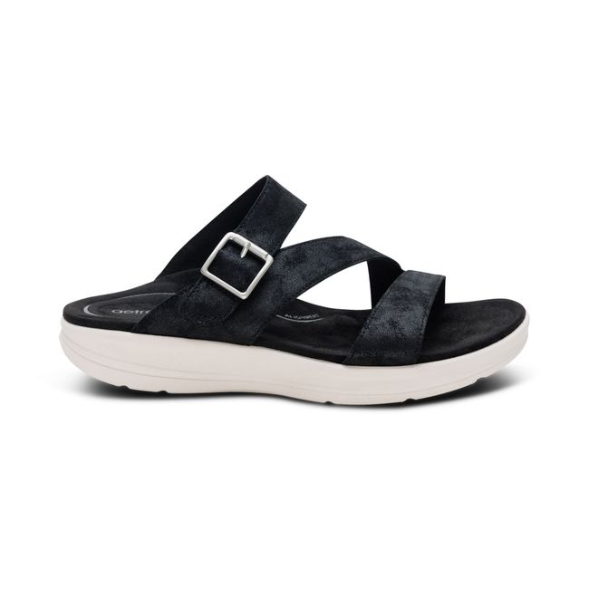 Lateral profile of Aetrex Women&