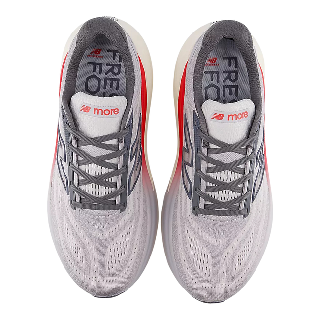 Top of New Balance Men&