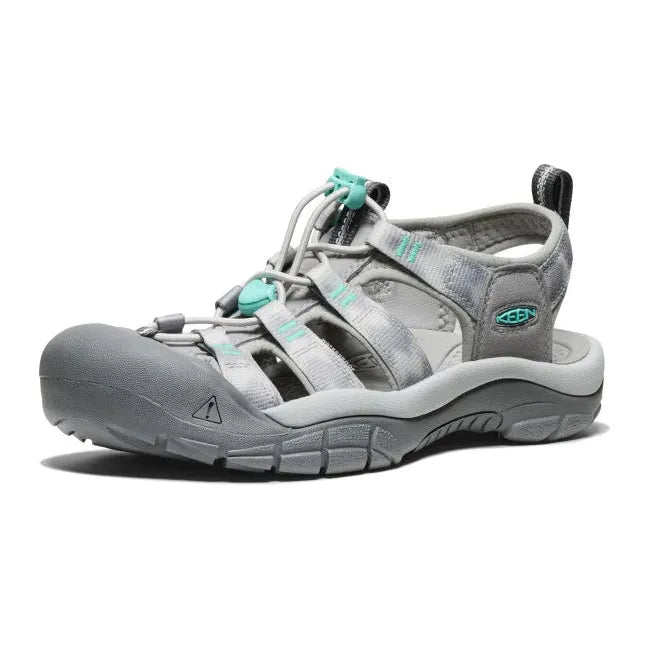 Front angled view of Women&#39;s Keen Newport H2 closed toe sandal in Alloy Chevron gray