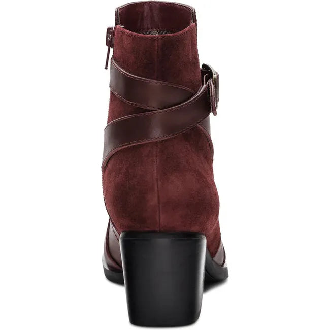 Heel of Women's Aetrex Rebecca Heel Boot in Burgundy leather with side zipper