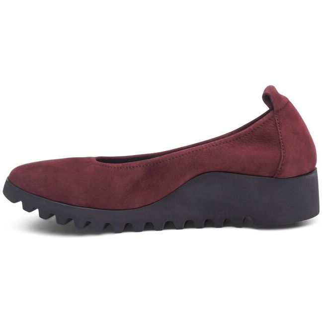 Aetrex Women's Brianna Ballet Flat Burgundy BW109W