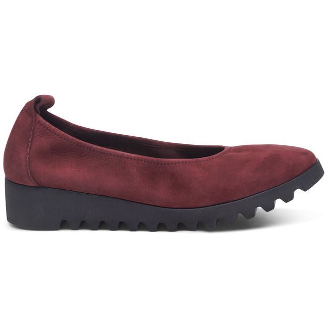 Aetrex Women's Brianna Ballet Flat Burgundy BW109W