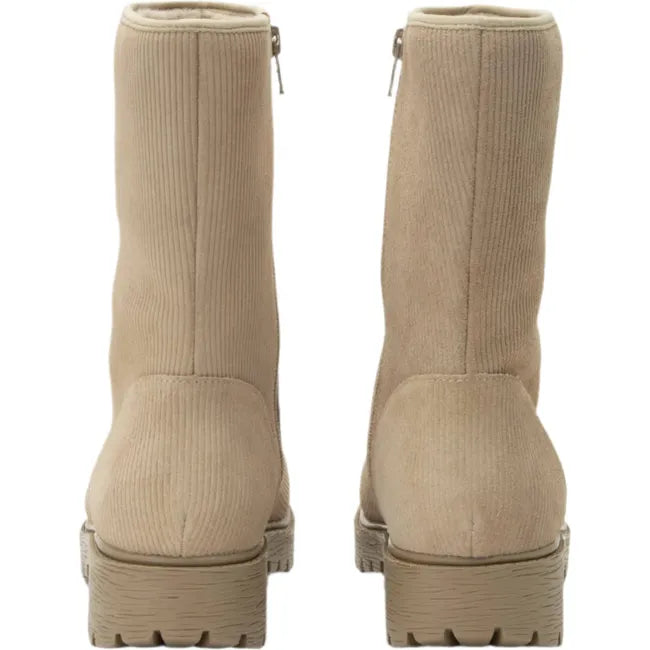 Heels of Women&#39;s Alegria Chalet Boots in Cream Dream beige corduroy suede with side zipper