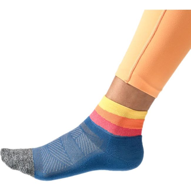 Feetures Unisex Elite Light Cushion Quarter Sock Solar Ascent E204672
