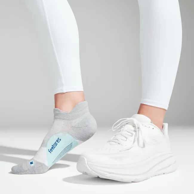 Feetures Women's Elite Light Cushion Tab Sock