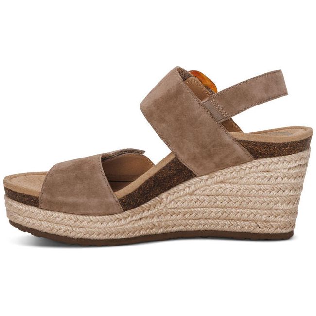 Aetrex Women&#39;s Ashley Wedge Sandal Taupe EW792W