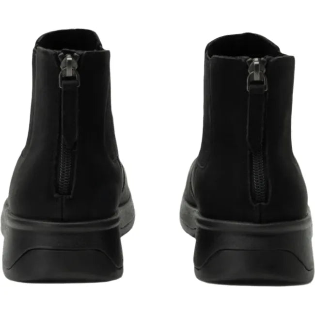 Heels of Women's Alegria Frankie Chelsea Boots in asphalt black nubuck leather