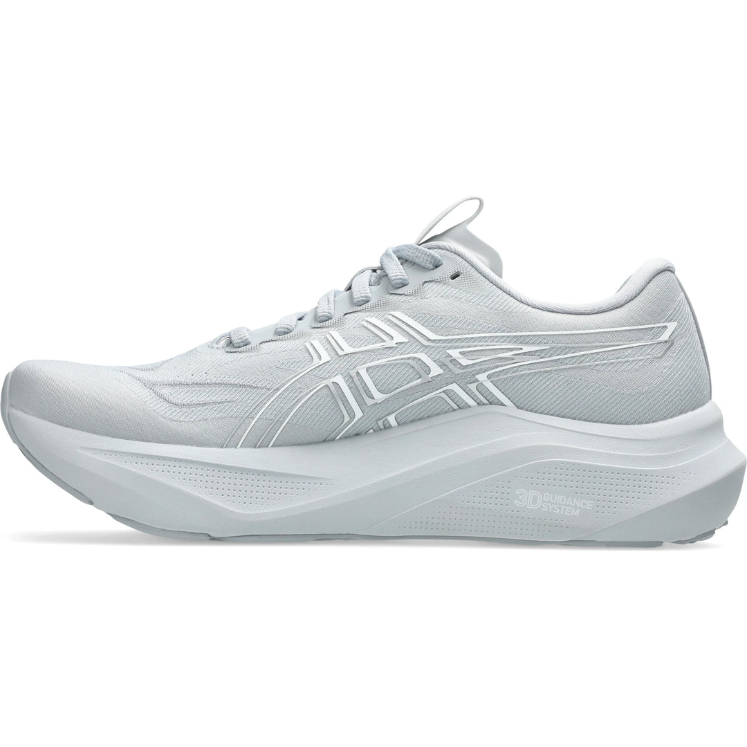 Inside of ASICS Women&