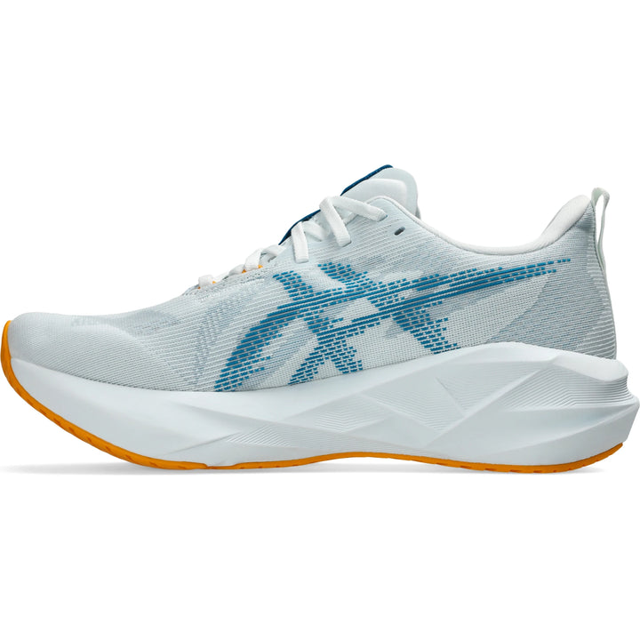 Inside of ASICS Men&
