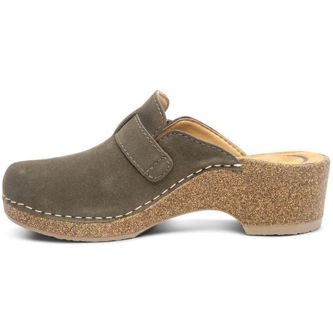 Aetrex Women's Madison Clog Olive LC107W
