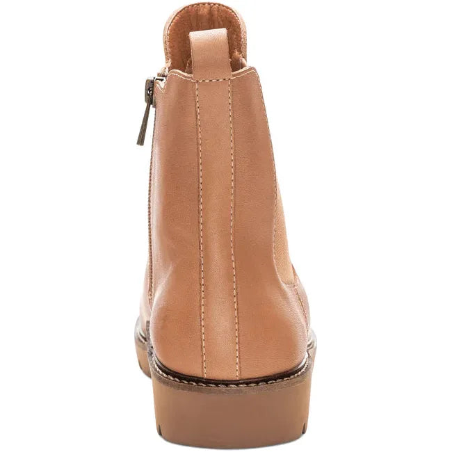 Heel of Women's Aetrex Hannah Arch Support Chelsea Boot in tan waterproof leather with side zipper