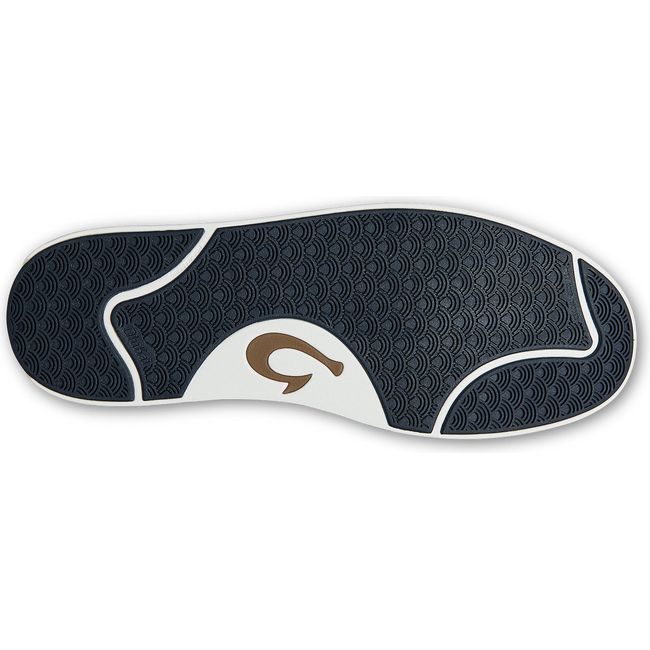Sole of Men's Olukai Lae‘ahi Slip On Shoe in Pavement gray upper and black tread