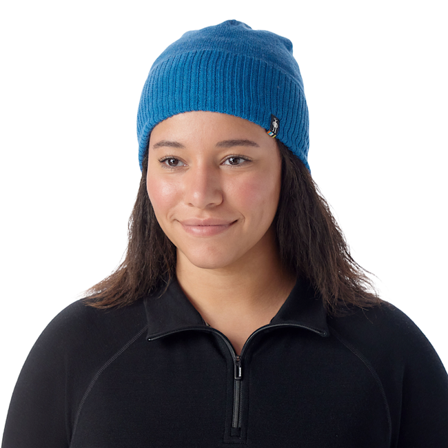 Women Wearing Smartwool Unisex Fleece Lined Beanie in Nival Heather Blue