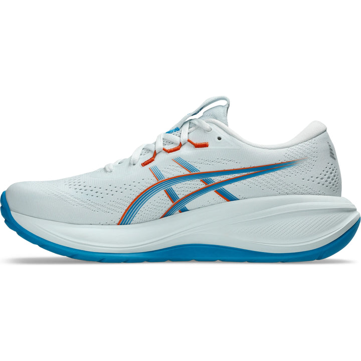 Inside of ASICS Men&