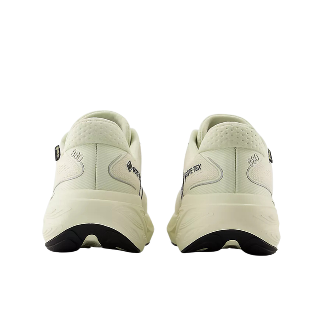 Heels of New Balance Women&