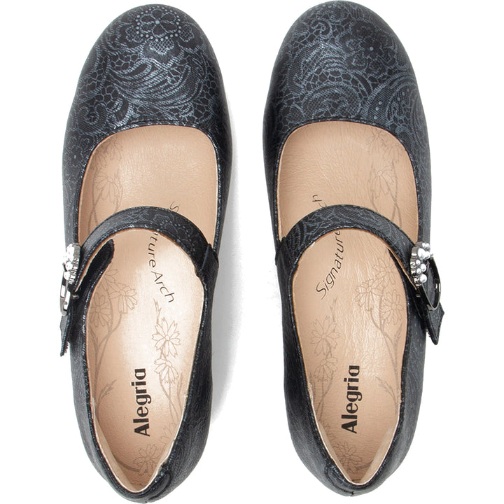Top-down view of Alegria Women&