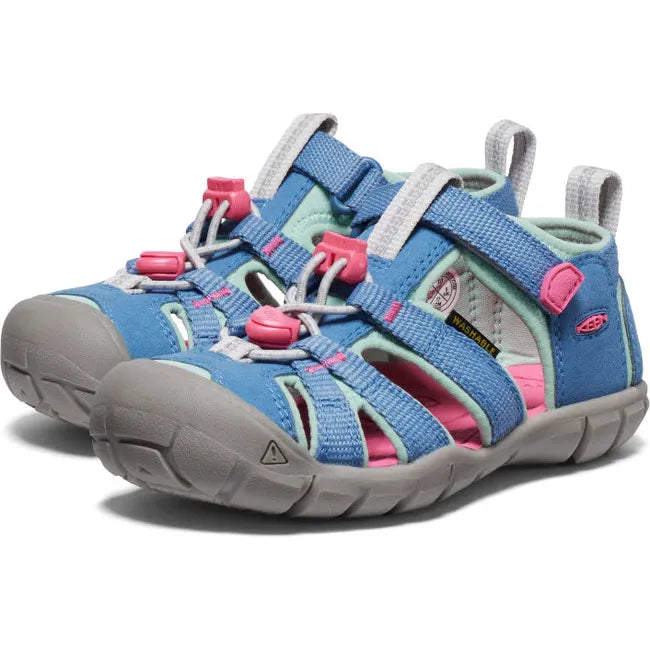 Pair of KEEN Little Kids Seacamp II CNX Sandal in Coronet Blue and Hot Pink