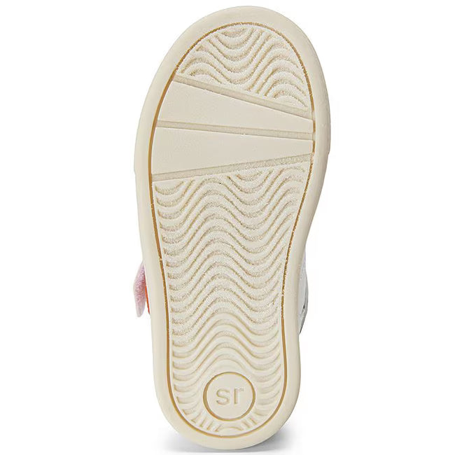 Outsole of the Stride Rite Hoop Dreams in cream white showing the wave tread pattern
