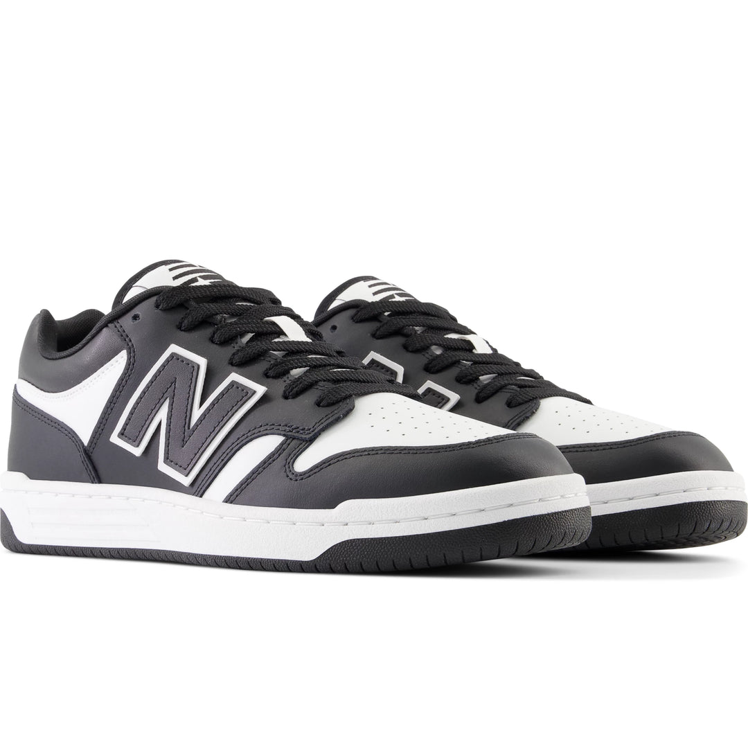 Pair of New Balance Unisex 480 sneakers in White/Black