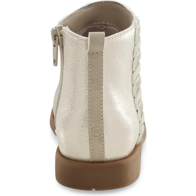 Heel of of Big Kids Carolyn Stride Rite Boot in taupe