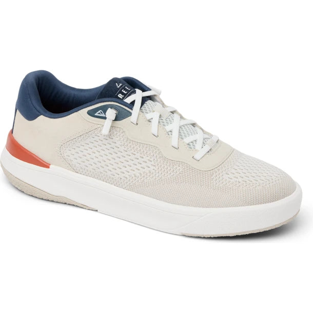 Front angled view of Reef Men&