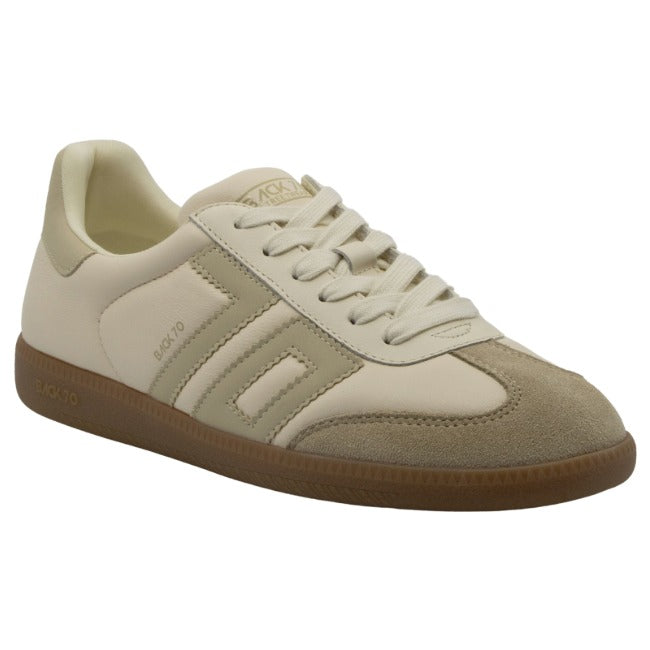 Front angled view of Back 70 Cloud D26 women&