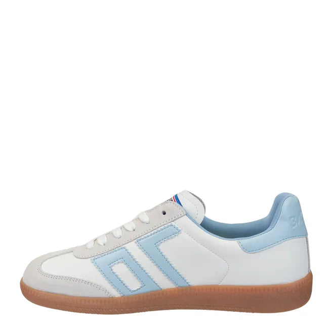 Medial side of Back 70 Cloud women’s retro sneaker in white and light blue.